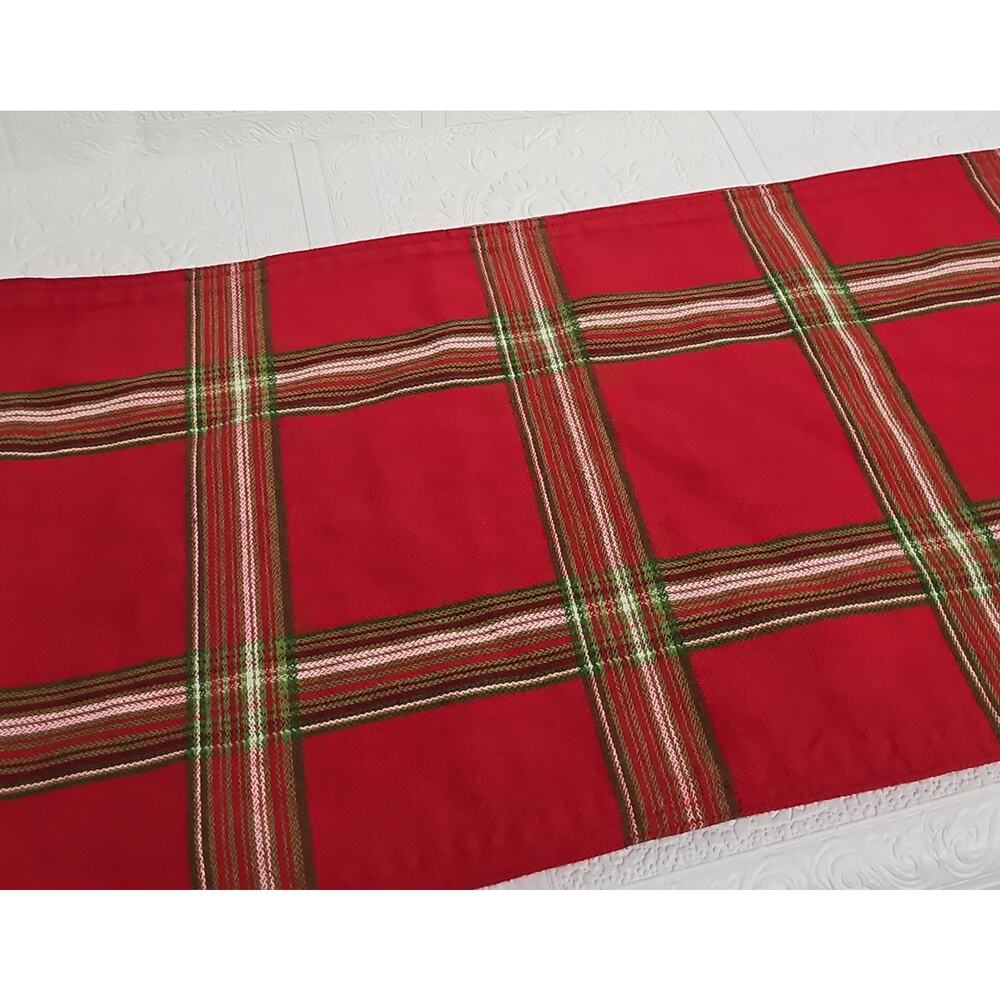 Lenox Holiday Gatherings Plaid Table Runner Tartan Red Christmas